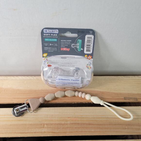 2 Pc Dr. Talbots by Nuby Ortho Pacifiers 0-6m - NEW / SEALED + Pacifier Clip - Picture 3 of 5